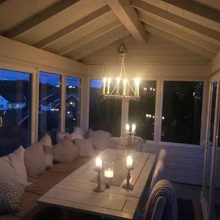 Stor Enebolig Med Flott Hage Og Sommerstue Villa *