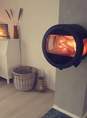 Villa Stor Enebolig Med Flott Hage Og Sommerstue