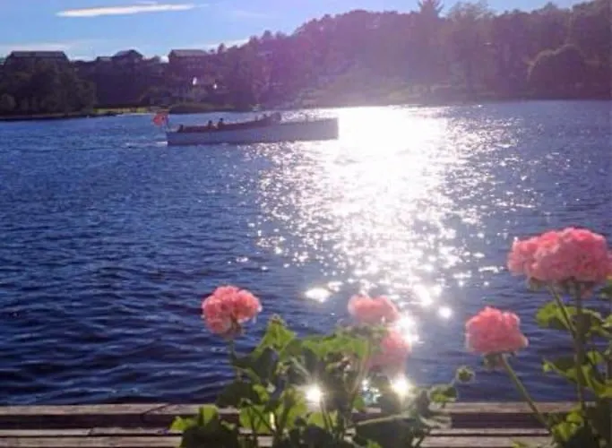 Stor Enebolig Med Flott Hage Og Sommerstue *